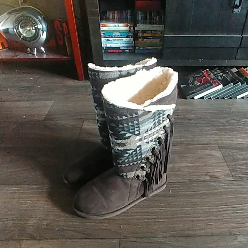 Bearpaw boots